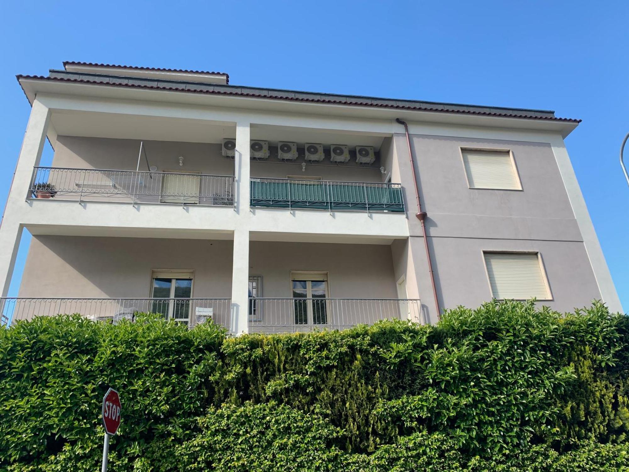 נוצ'רה אינפריורה Montalbino House - Rooms And Apartments מראה חיצוני תמונה